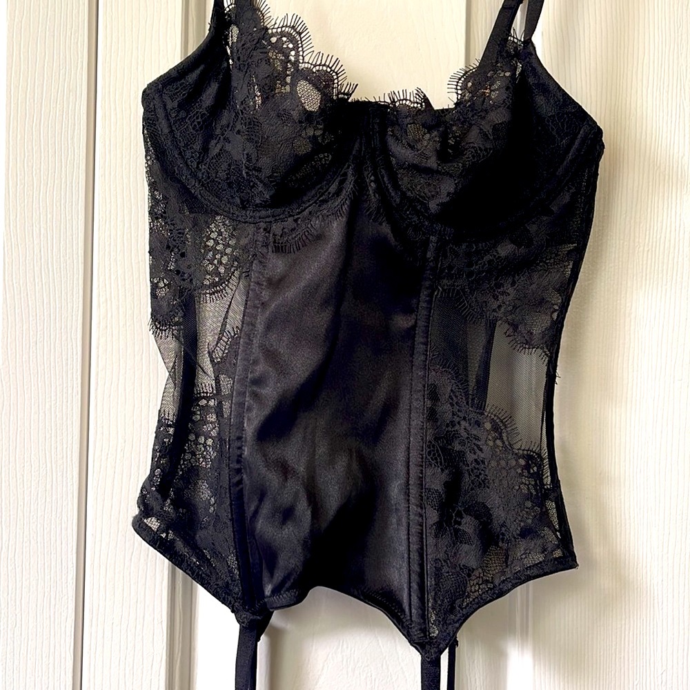 NWT Victoria’s Secret corset
